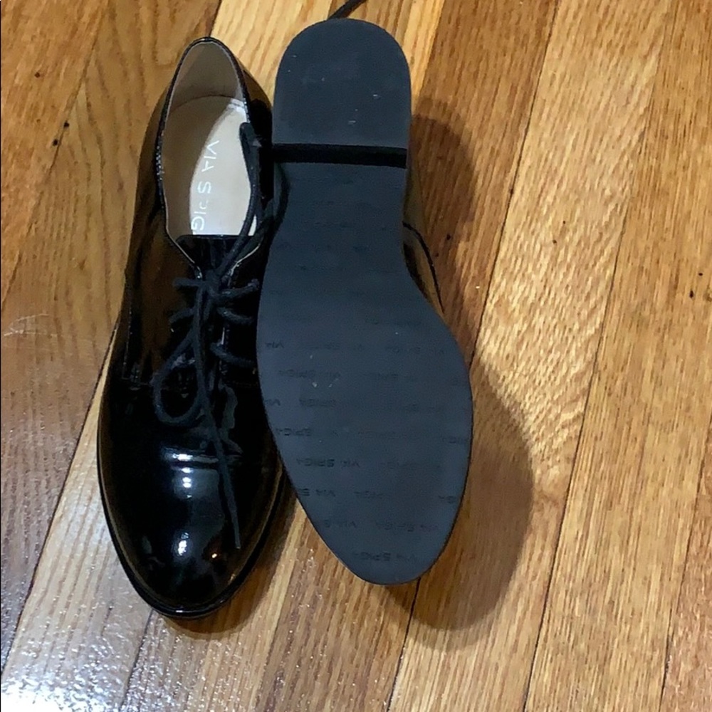 Shoes - Picture 3 of 4